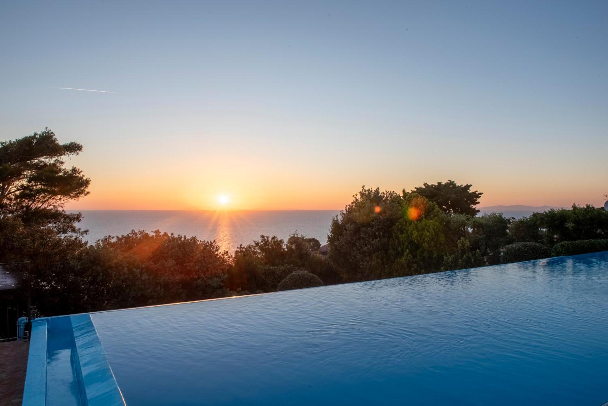 Boutique Hotel Torre Di Cala Piccola Porto Santo Stefano  Ngoại thất bức ảnh